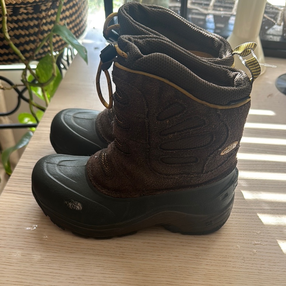 The North Face Kids Brown and Black Insulated Snow Boots